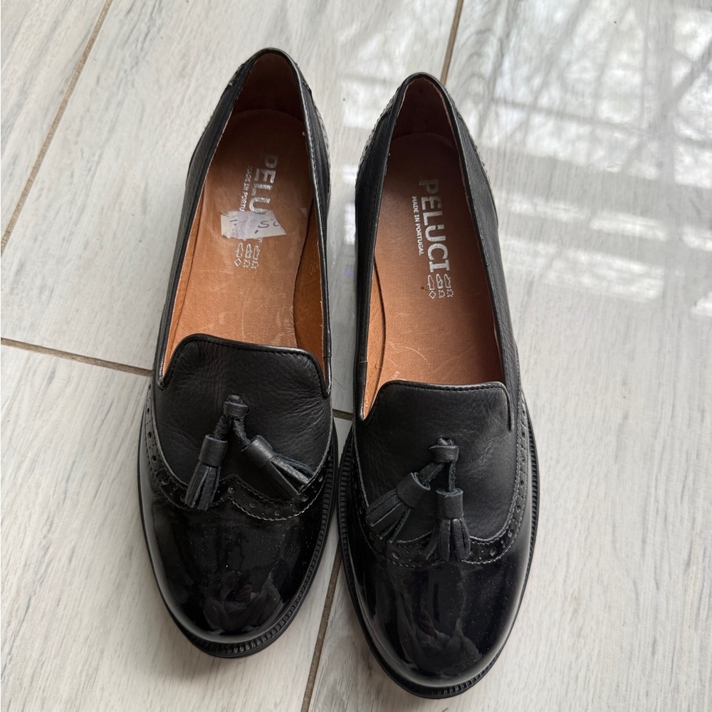 Black Tassel Loafers for Women Peluci made in Portugal leather size 6.5